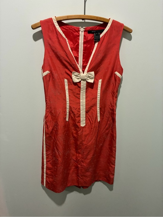 Marc Jacobs Dresses & Skirts - MARC JACOBS Silk Salmon Pink Sleeveless Sheath Dress with off-White Trim  Size 2